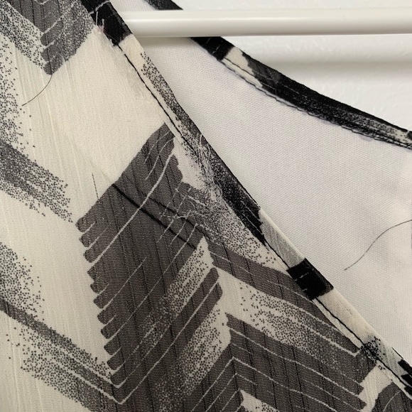 Patterned Dress - Picture 2 of 2